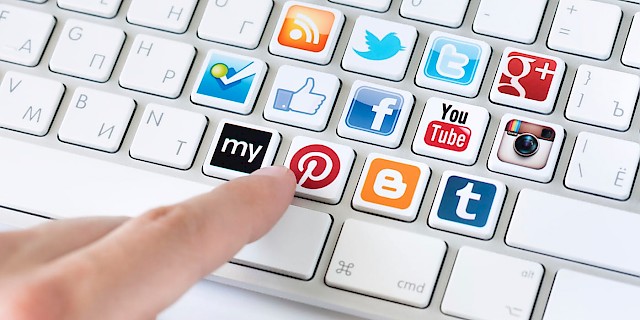 Navigate quickly on Facebook, Twitter, Youtube, Tumblr, etc... Beweeg nog sneller door Facebook, Youtube en co...